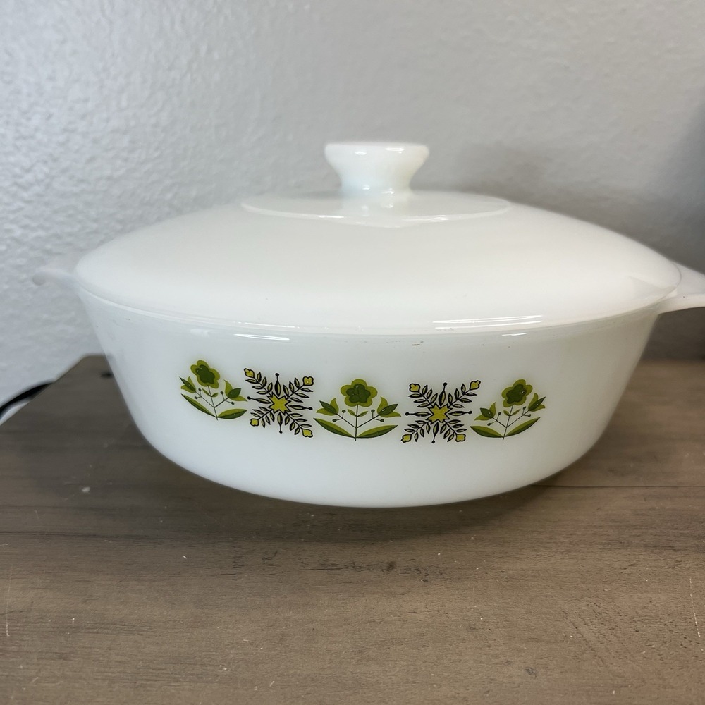 Vintage 437 Anchor Hocking Fire King Meadow Green Casserole Dish W/Lid 1.5 Qt